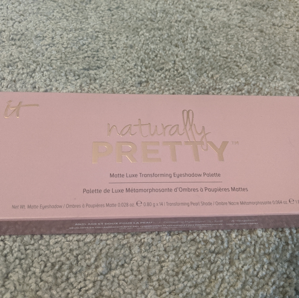 It Cosmetics Naturally Pretty Eyeshadow Palette